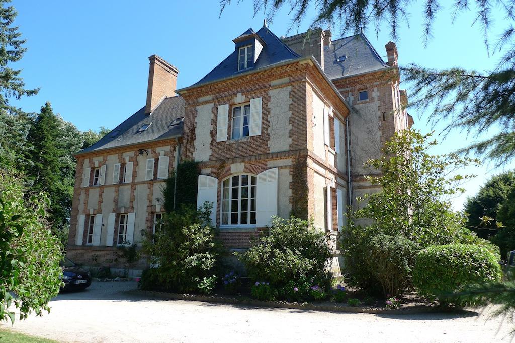 Hotes De Montboulan 萨尔布里 外观 照片